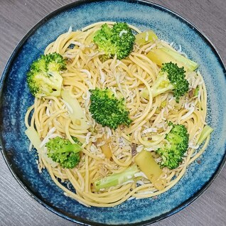 ブロッコリーとしらすとアンチョビのパスタ☆